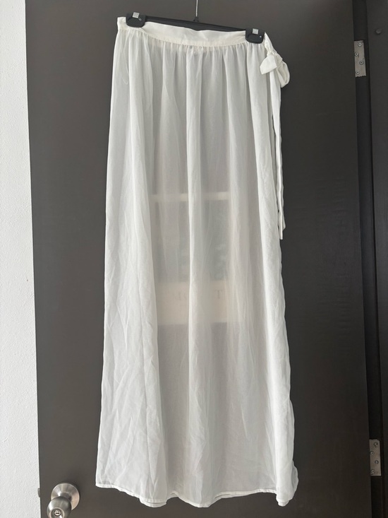SHEIN Dresses & Skirts - SHEIN Solid White Chiffon Maxi Skirt - Size Medium - Minimalist Style
